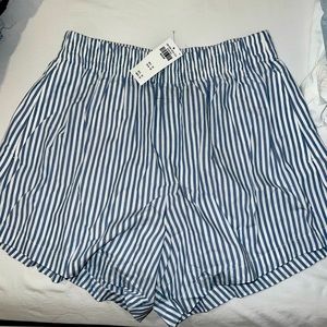 Abercrombie Pull-on shorts NEW